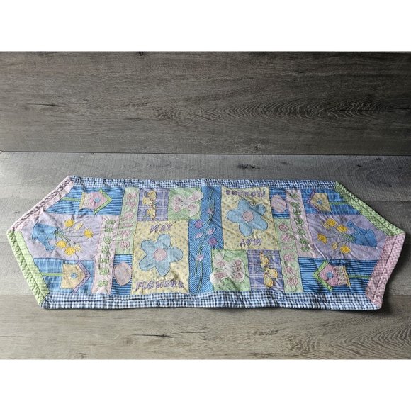 Vintage 1990s Blossoms & Blooms Easter Table Runner Flowers Spring 34" X 12" - Picture 1 of 10